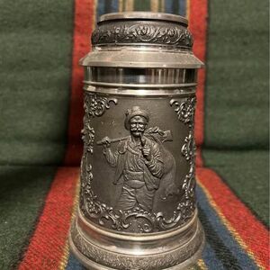 Pewter Lidded Stein Hunting Scene Deer Elk Rifleman 7" tall